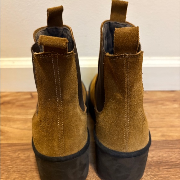 Fly London Tan Suede Chunky Heeled Chelsea Boots - Picture 4 of 11